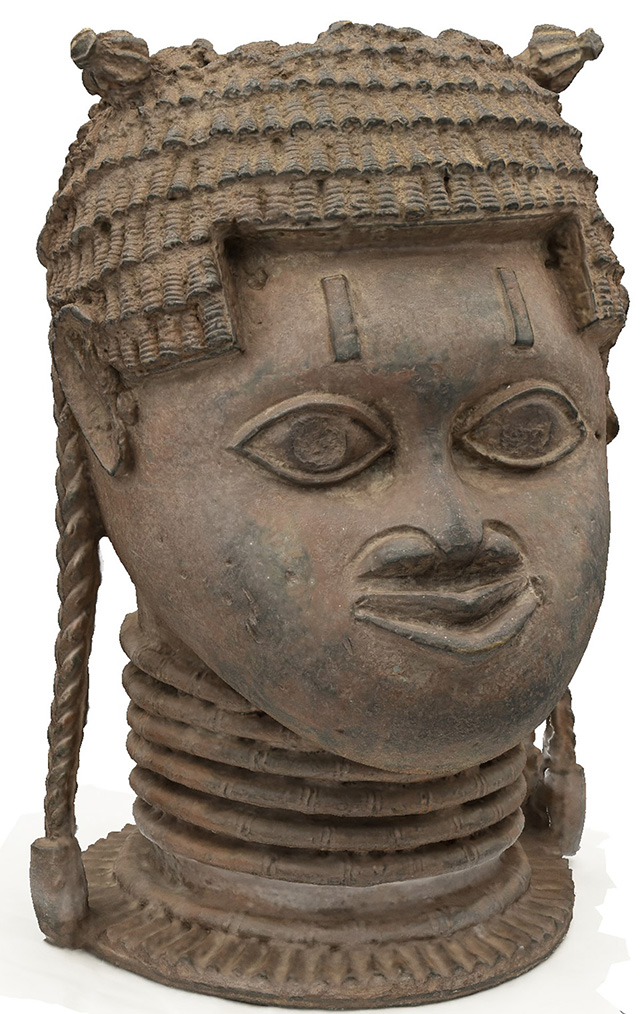 Photogram of Gedenkkopf (uhunmwun-elao)  aus Udo, brass casting, 23,5 x 16,2 x 16,8 cm,  Inv.-Nr.: 26228  © Museum für Völkerkunde Dresden,  Staatliche Kunstsammlungen Dresden,  Photogram by: Franke